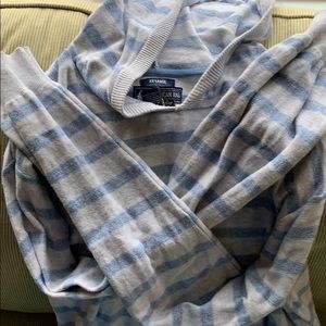 Men’s hooded long sleeve knit